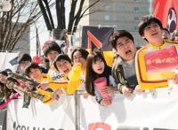 人气漫改《飙速宅男》真人版首登大屏幕，零替身演员上坡！