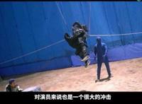 有翡特辑：赵丽颖高难度威亚动作，王一博说侠义就是问心无愧！