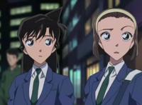 名柯：千金小姐园子为何只对小兰好？我们都忽略了小兰对她的付出