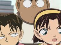 名侦探柯南：柯南从鲨鱼口中脱险，再次化险为夷