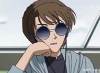 她叫越水七槻，柯南剧中让人感觉遗憾的一位女侦探