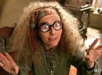 哈利波特：特里劳尼如何成为占卜学教授，她有哪些真正的预言？