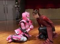 假面骑士圣刃特别篇追加：魔法努和玲花组成新cp，芽衣又被迫害了