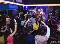 《魔发精灵2》回归，你准备好去电影院里抖腿了吗？