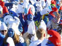 蓝精灵聚会简直群魔乱舞！网友：怪不得格格巫阿兹猫想要抓它们