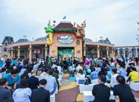 世茂携手经典IP蓝精灵扩展文旅版图以产业集群促产城融合新发展