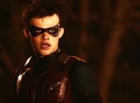 DC无限地球危机惊现美剧《黑霹雳》、《路西法》、《泰坦》