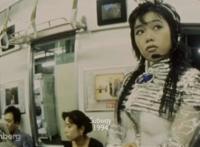 她可能是史上最酷的coser，星辰、宇宙和外星人，比科幻还要科幻