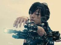 犬屋敷：绝症老头化身钢铁侠拯救地球