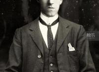 特斯拉的实验室被洛夫克拉夫特烧毁，他们俩打起来了……