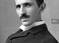 特斯拉的实验室被洛夫克拉夫特烧毁，他们俩打起来了……