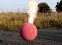 日本火焰艺术家打造真实附魔刀，鬼灭之刃里的特效原来是真的