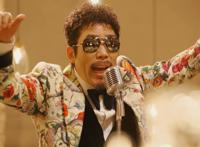 辉夜大小姐新主题曲MV又火了，里面的红裙小姐姐你知道是谁吗？