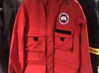 大佬吐槽六花这身衣服是土豪啊，网友：你再看看鞋