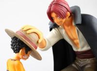 海贼王奇葩手办：路飞、罗双双化身少女；香克斯换脸山贼王