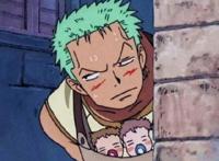 海贼王趣图：路飞穿淡黄长裙出场！索隆再次化身奶爸