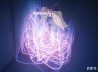 《圣女的魔力是万能的》1话：异世界两位圣女谁真谁假？