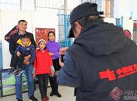 「图片故事」领福字，拍张全家福……云南富源年味浓