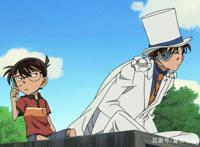 在名侦探柯南里，工藤新一和黑羽快斗之间有着一段微妙的关系