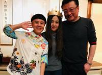 金龟子21岁女儿罕见曝光，把鲁豫都看呆了！颜值不输一线明星