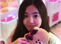 金龟子21岁女儿罕见曝光，把鲁豫都看呆了！颜值不输一线明星