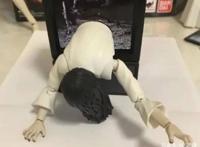 贞子终于出手办了，看到正脸后，一年的笑点有了