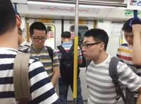 搞笑图片：终于知道他为什么喜欢夜跑了，某晚“一只鞋底”的收获