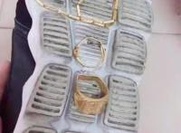 搞笑图片：终于知道他为什么喜欢夜跑了，某晚“一只鞋底”的收获