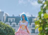 海贼王薇薇cos，蓝发碧眼天姿绝色，快来一睹容颜