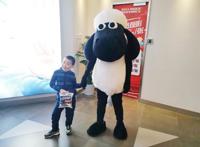 《小羊肖恩2：末日农场》点映现场“真香”不断，无声幽默逗笑全场