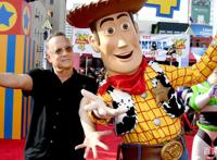 动漫迷的好消息，《玩具总动员4》中的真人演员和配音都有谁？