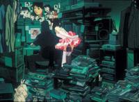 这部动画是烧脑动漫的代表，既是导演的处女作也是成名作