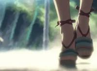 《言叶之庭》是一部“足控”动漫，导演新海诚坦言，喜欢女性的脚