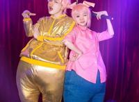 可爱有趣的cosplay来自《欢乐好声音》的“猪搭档”