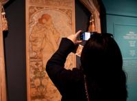 他被称为“日本动漫鼻祖”？捷克国宝级艺术阿尔丰斯·穆夏作品展在国家大剧院开幕