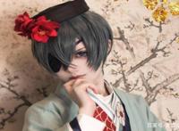 还原度感人的《黑执事》夏尔cos，啵酱什么的，最可爱了