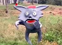 动漫雕像“毁童年”，躲过了阴间皮卡丘，看到哆啦A梦，太辣眼！