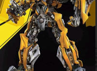 沈阳80后小伙穿“机器人”表演500个零件全是自己做的