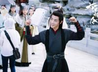 肖战白马骑士与精灵王子造型碰撞，粉丝看到后炸了！