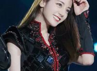 迪丽热巴穿动漫公主裙，仿佛是芭比娃娃本人，网友：美到忘记呼吸