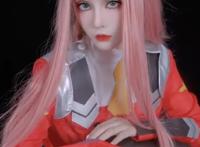 芭比迪丽拉终于放弃公主裙，转型COS动漫角色，网友：没眼看