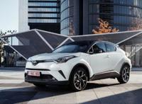 《头号玩家》里的高达，却让我想到了丰田C-HR和奕泽