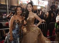 《花木兰》世界首映礼，电影未播先火好评如潮？