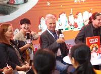 功夫熊猫、圣诞老人、孙悟空、蓝精灵在哪里开派对？童书展上一波波“回忆杀”来袭