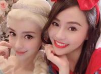 angelababy在巴黎cos冰雪女王为自己庆生，宴会现场宛如童话世界