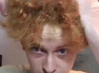 小伙痴迷《精灵旅社》，把头发弄成男主同款，拉直后秒变男神