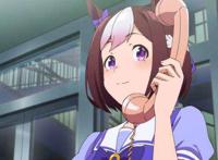 颠覆动画史上的错误观，赛马娘动漫中的听话筒姿势竟然正确！