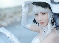 碧蓝航线：关辉海边cos，摘下帽子那一刻，神仙颜值瞬间溢出屏幕