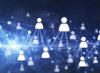 从“Cosplay”到“语C”：媒介融合浪潮中的角色扮演文化