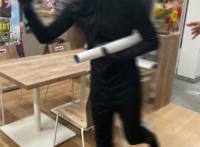 名侦探柯南漫画百卷企划解决篇，小黑潜入编辑部，偷偷盯着降谷零